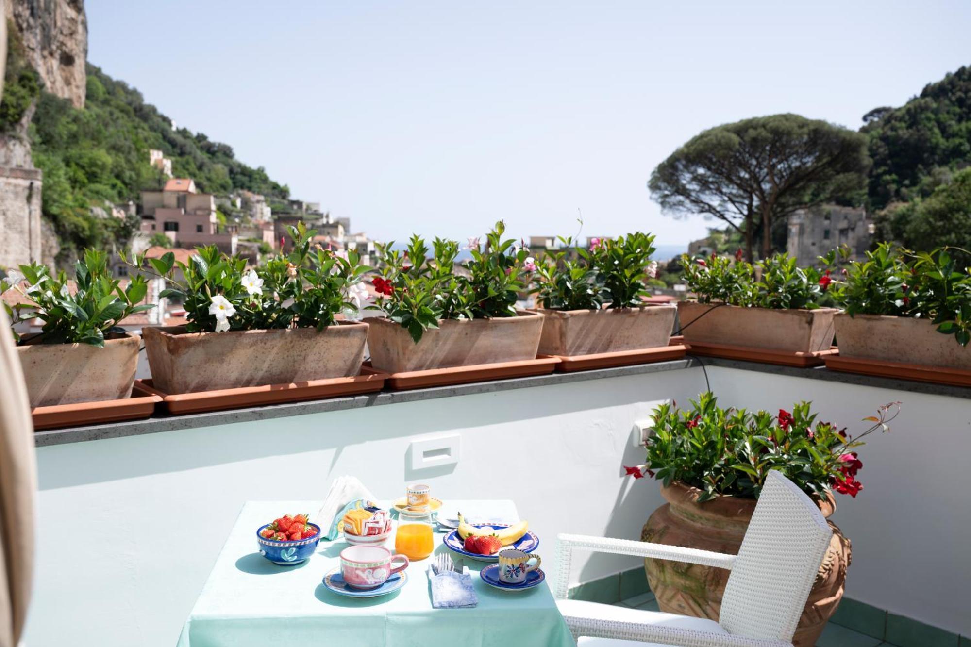 Valle D'Amalfi Suites Bagian luar foto