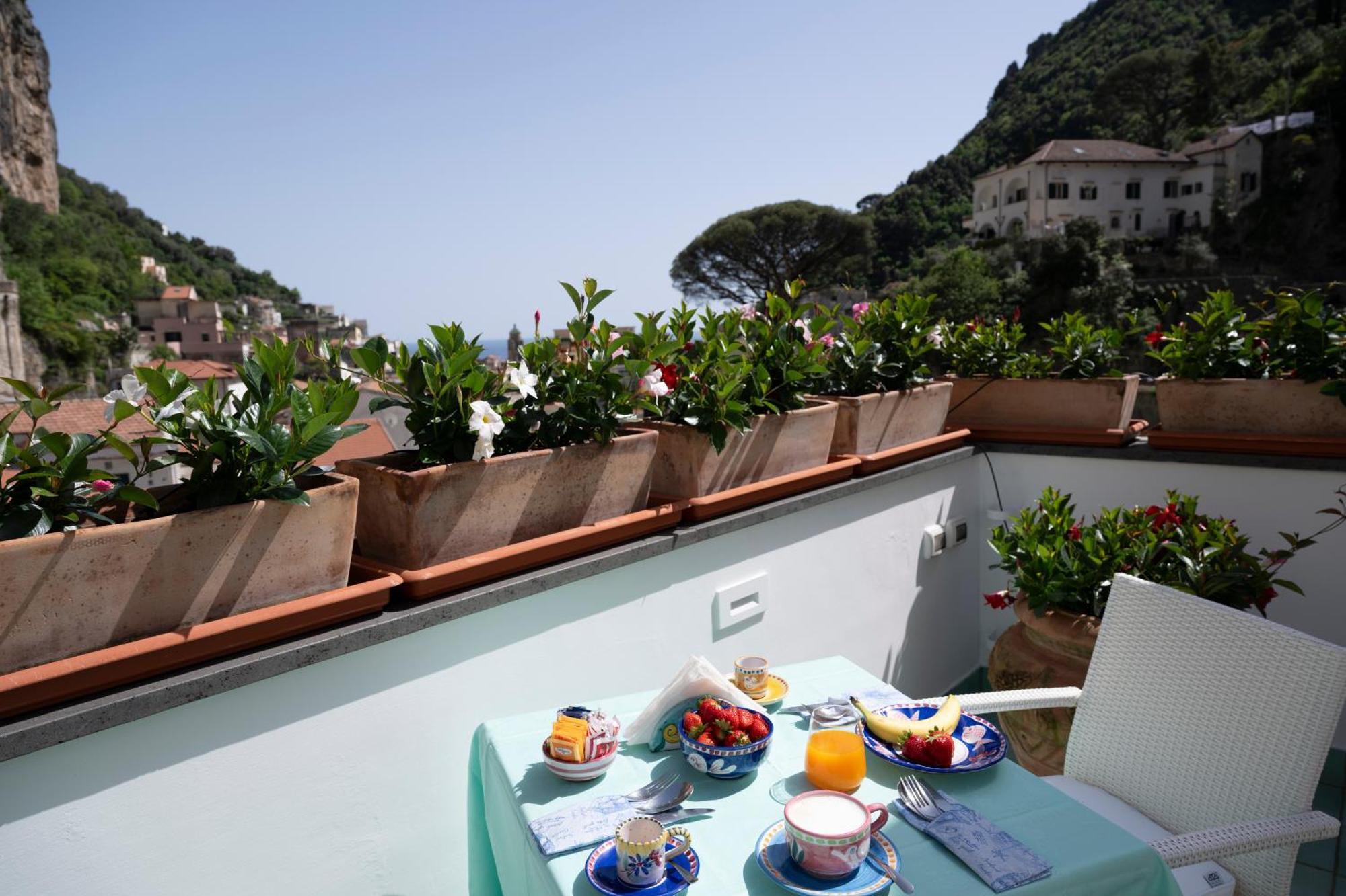 Valle D'Amalfi Suites Bagian luar foto